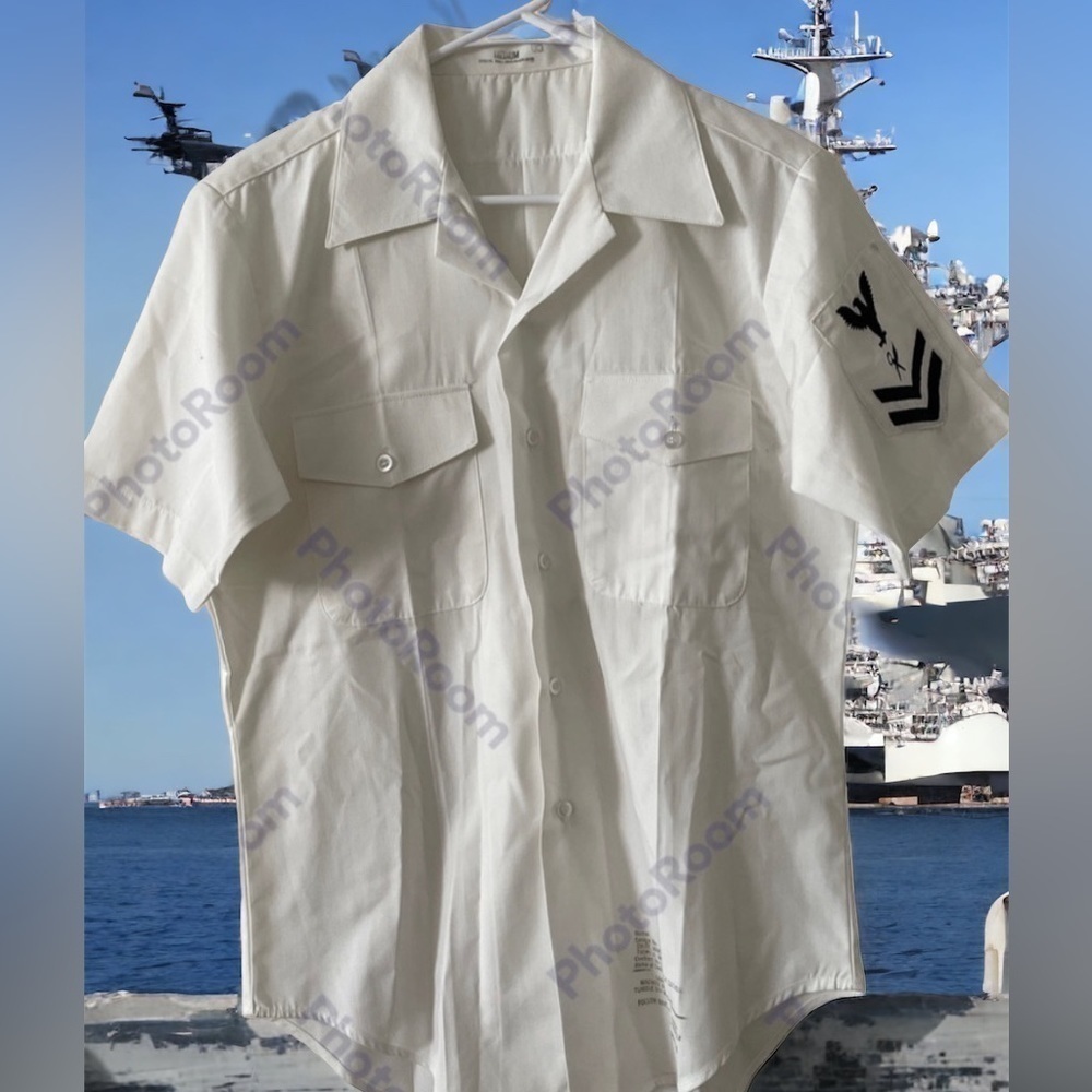 Vintage 1990 US NAVY Sailors Stencil Uniform Patch Shirt. Size M